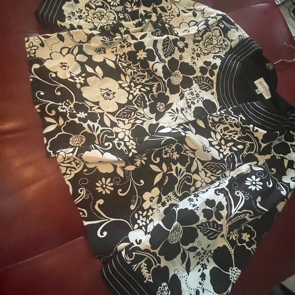 Black and white floral blazer